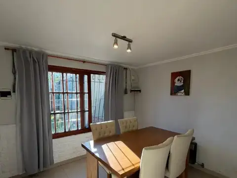 Casa 4 ambientes con 1 baño