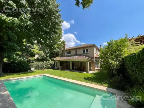 Casa en venta San Isidro Casco histórico, 5 dormitorios, 5 baños, jardín con pileta, galería