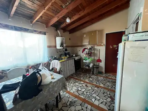 Lote en esquina con Local comercial en venta