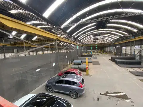 Excelente Depósito 3600 mts Cub  con fuerza motriz,  Zona Villa Dominico Industrial