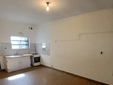 DEPARTAMENTO TIPO CASA 3 AMB. P.B.