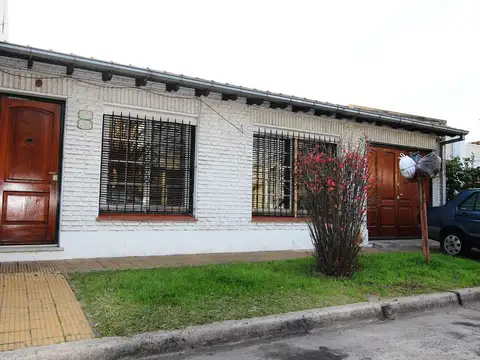 Riobamba al 2300 entre Lynch y Hudson