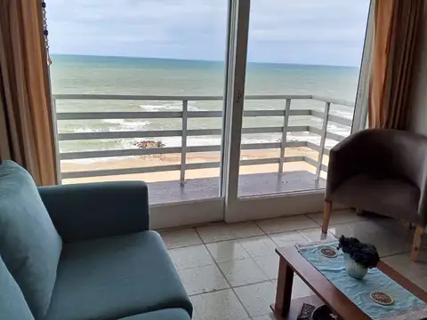 HERMOSO DEPARTAMENTO DOS AMBIENTES FRENTE AL MAR