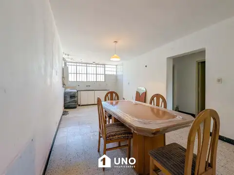Primero de Mayo 3100, Piso 01