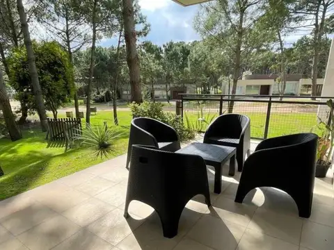 Casa 8 ambientes con 4 baños