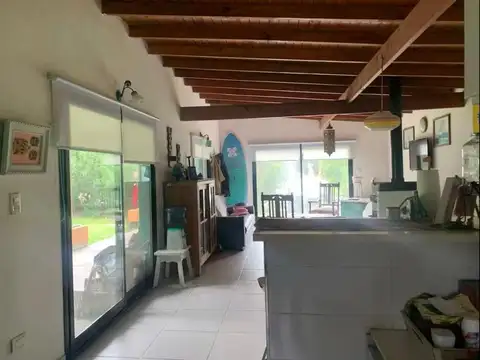 Casa 3 ambientes con 2 baños