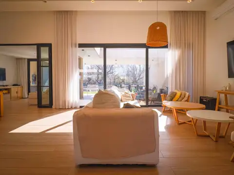 VENTA CASA 4 DORM | COSTA NOGAL | NEUQUEN
