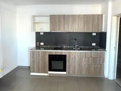 Departamento en Alquiler en Monte Castro, $ 600.000