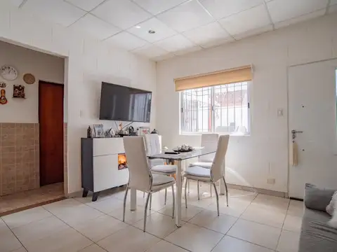 Depto Tipo Casa en Venta de 2 ambientes