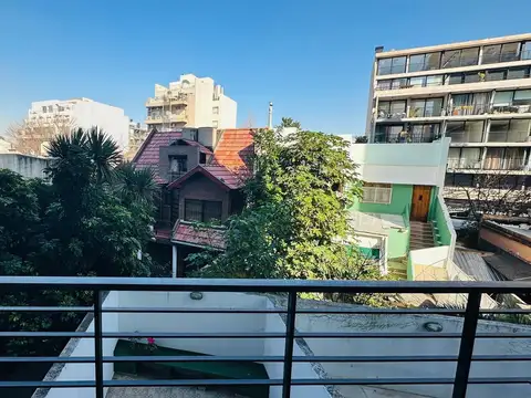 Departamento en Alquiler en Coghlan, $ 650.000