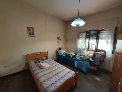 VENTA CASA DE 3 AMBIENTES A RECICLAR - OPORTUNIDAD, RAMOS MEJIA