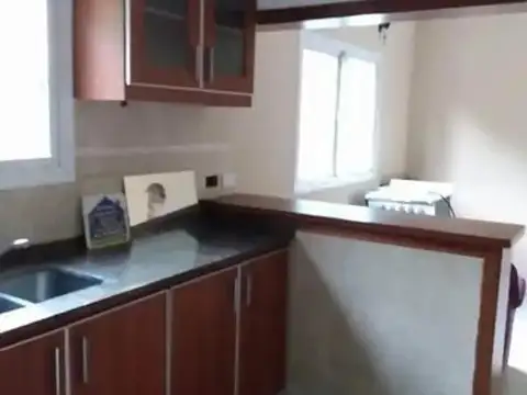 Depto Tipo Casa en Venta con 1 cocheras