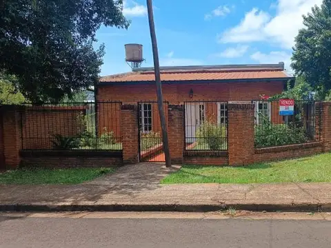 Vendo Casa a metros de Av Cocomarola