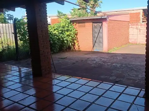 Vendo Casa a metros de Av Cocomarola