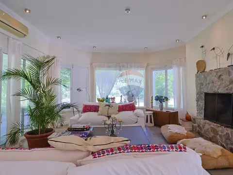 Casa en Venta en Carmelo, USD 1.650.000