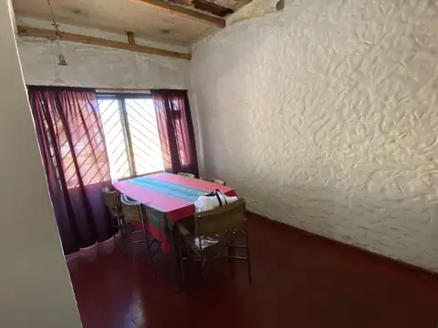 Casa 4 ambientes con 1 baño