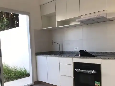 DUPLEX VENTA CASTELAR SUR
