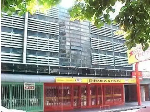 Mons Piaggio 133 , Piso 1