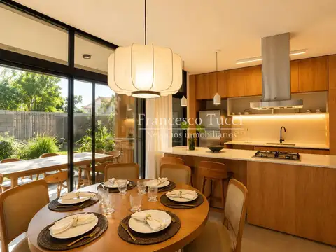 Casa 4 ambientes con 2 baños