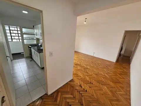 Felipe Vallese 490 , Piso 7