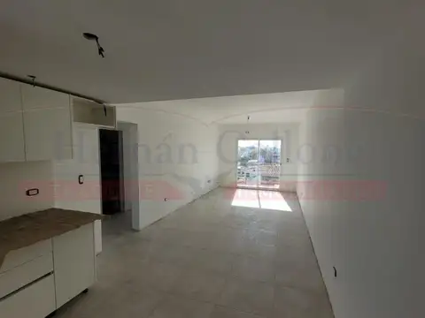 Av. Maipú 3807 , Piso 6