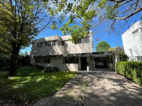 Casa en Venta en Pueblo Esther, Rosario