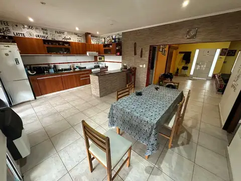 Casa en Venta en Fray Luis Beltran, USD 95.000