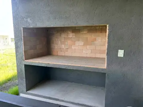 Casa 7 ambientes con 4 baños