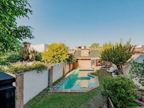 Casa 7 ambientes con 4 baños