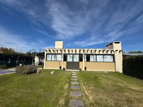 CASA EN VENTA EN PERDRIEL, LUJAN DE CUYO.