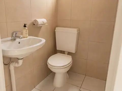 Depto Tipo Casa en Alquiler en Morón, $ 250.000