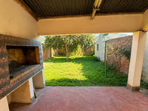 Casa en Victoria con Jardín