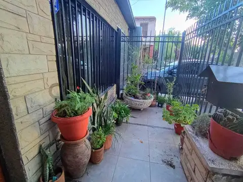 Las Madreselvas 400, Piso 0