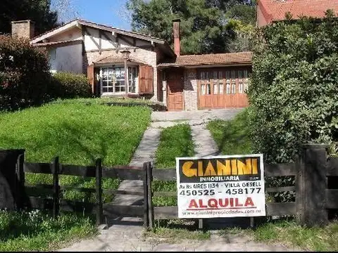 Casa - Venta - Argentina, Villa Gesell - Paseo 137 650