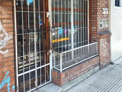 Local en Alquiler en Temperley, $ 300.000