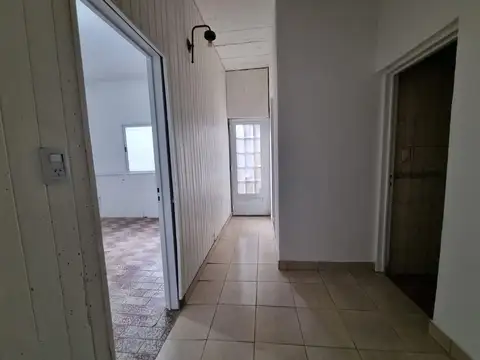 Depto Tipo Casa en Alquiler con 1 cocheras