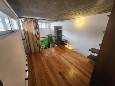 Depto Tipo Casa 2 ambientes con 1 baño