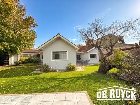 Casa en Venta en Quilmes Oeste, USD 189.999