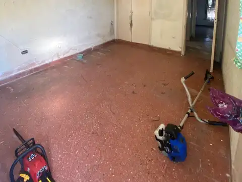 CASA EN LOTE DE 505MT2 EN VENTA - MORON NORTE