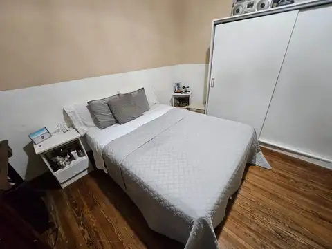Depto Tipo Casa en Venta 80 años