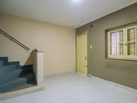 Venta Duplex con cochera 2 dormi y patio Santa Fe