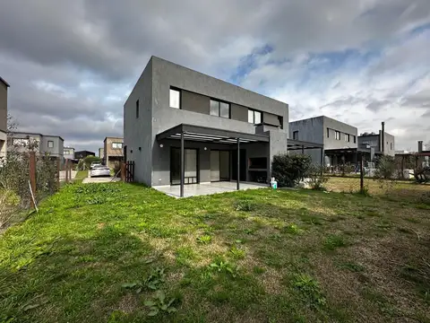 Casa en Alquiler 5 años