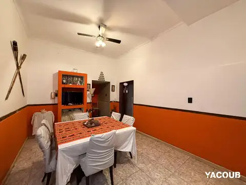 Casa 4 ambientes con 2 baños