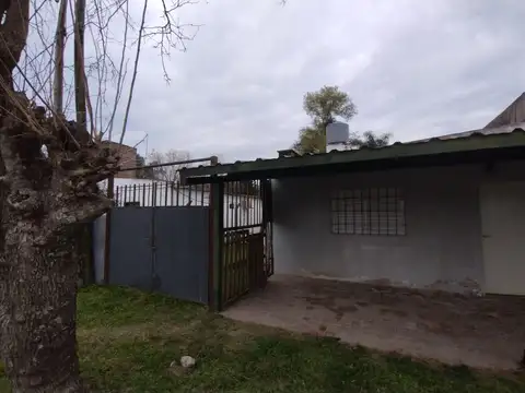 Casa 4 ambientes con 1 baño