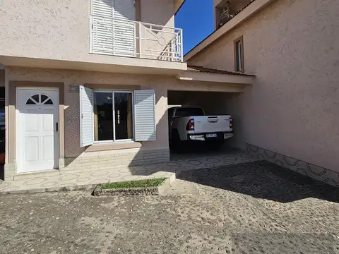 Depto Tipo Casa en Venta de 5 ambientes