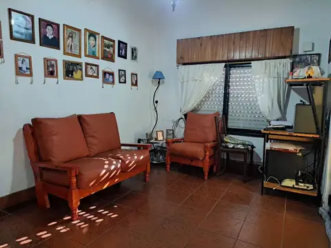 Casa en Venta en Castelar, USD 85.000