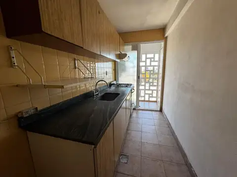 Luminoso 3 Ambientes con COCHERA INCLUIDA