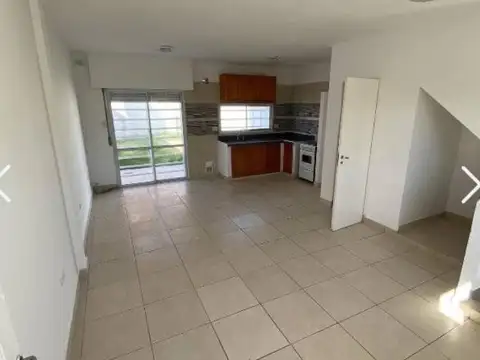Depto Tipo Casa en Venta en La Plata, USD 55.000