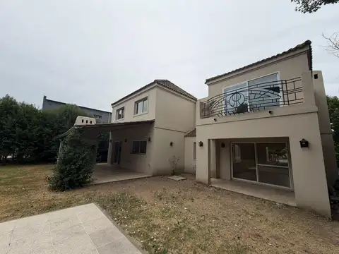 Casa en Alquiler en Pilar, USD 2.000