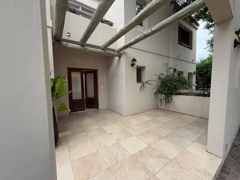 Casa en Alquiler de 5 dormitorios